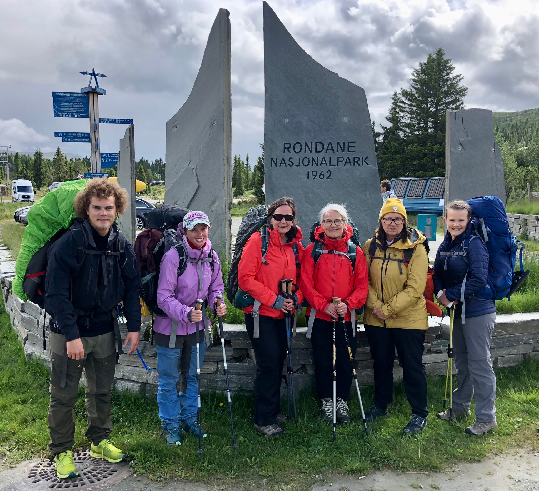 You are currently viewing Day 71 – Endelig tilbake, grusvei og tegn (Finally back, gravel road and rain)