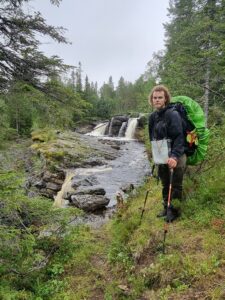 Read more about the article Day 102 – Flott terreng og utsikt ned til veien (Great terrain and view down to the road)